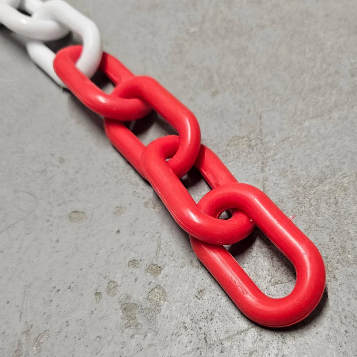 Łańcuch plastikowy czerwono-biały