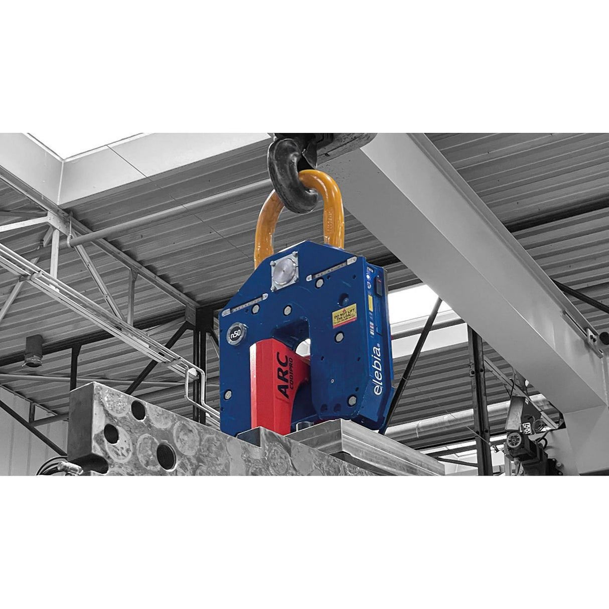 System podnoszenia ARC do form o masie do 100 ton – CODIPRO